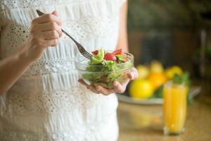 Nutricionista aborda malefícios das dietas restritivas